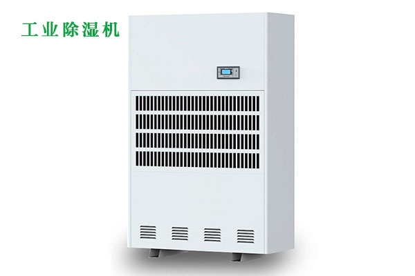 太陽能光伏行業受潮，電池組件衰變遭詬病
